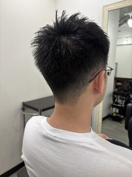 ミザルー(Misirlou) 刈り上げ高めショート