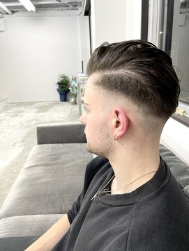 シンディ(Shindy) スキンフェード×コームオーバー