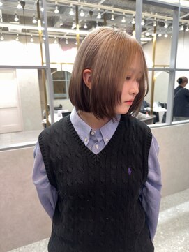 ロンド レア 天神大名店(Lond Le’a) ホワイトブロンド/イメチェンヘアスタイル/ルーツカラー