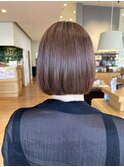 顔周りレイヤー切りっぱなしボブ