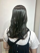 ユーアンボワーズ(U-AMBOISE) ゆるウェーブミディ【寝屋川/髪質改善/白髪ぼかし】