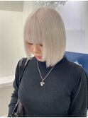 11074_ホワイトアッシュミルクティーベージュショートボブ