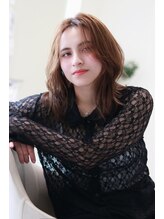ステラ ヘア デザイン サロン(STELLA hair design salon)&nbsp;大人っぽいミディアムレイヤー　ナチュラルベージュ　【杉若】