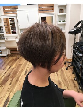 ピッカヘアーデザイン(PICKA hair-design) 前下がりハンサムショート☆