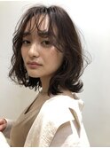 外ハネくびれミディ