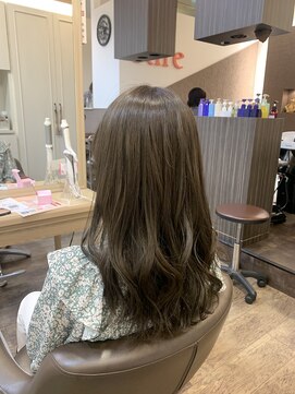 アルターリール(aL ter Rire) 透明感たっぷりシナモンベージュ