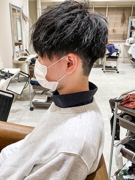 フレームプラス 御堂筋難波店(FRAME +) ショートマッシュツーブロ黒髪マッシュ束感カット