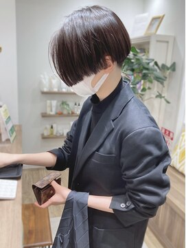 モリオフロムロンドン 松戸店(Morio from London) 【松戸 岩口】ぱつっと黒髪刈り上げハンサムショート