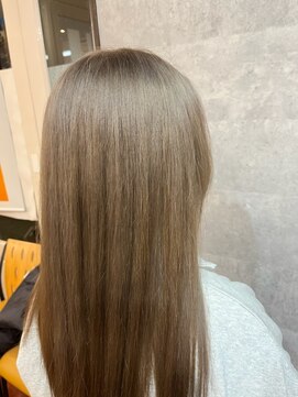 シャラク 佐野店(sharaku) ミルクティベージュ