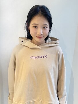 ラミエバイメルト 下北沢(lamie by melt) 毛利/ナチュラル艶感グレーアッシュ暗髪透明感カラ切りっぱなし