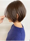 大人ショートカットウェットヘアオリーブベージュデザインカラー
