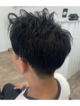 ヤイ(Yhai) カット