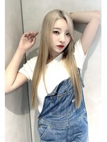 ユーフォリア 池袋東口駅前店(Euphoria) 10代20代★大人かわいいダブルカラーブリーチミルクティーカラー