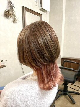 アルレン(Allen) ケアブリーチ ベージュ ピンク ウルフカット 宇都宮