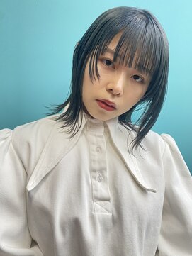 スイ チトセ(suiii chitose) ネイビーブルー/ウルフカット