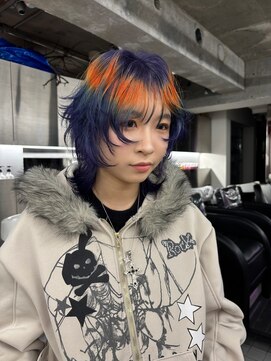 オーン(OOn) 寒色2トーンとオレンジのデザインカラー