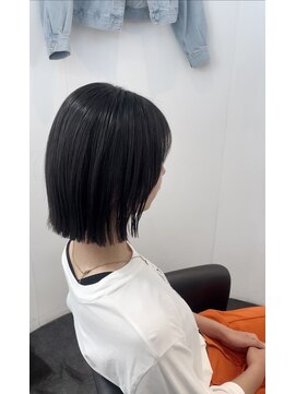 ナインバイトゥルース(9 NINE by truth) 切りっぱなしボブ