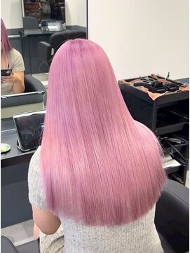 シエラ 心斎橋(CIERA.) ベビーピンクヘアカラーアッシュグレーショートハイライトカラー