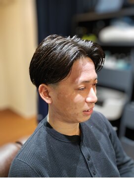 トレバー(Trever) センターパートツーブロ