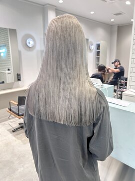 ダイアモンドリリー(Diamond Lily) ホワイトグレージュ