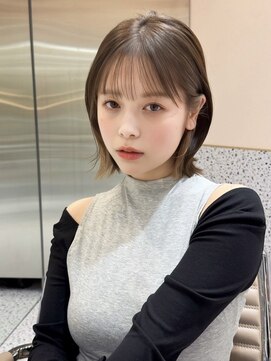 シーシンジュク 新宿南口(Sea shinjuku) ココアベージュ×レイヤー[小顔/黒髪/オリーブグレー]