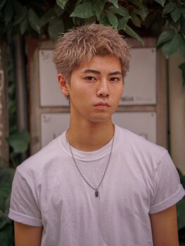 coucou メンズスタイリスト【垢抜けカット/パーマ/ブリーチ/海外風/眉毛/薬院】の写真/完全マンツーマンだから、仕上がりの満足度が高い。スタイリングの悩みまで丁寧にしっかり解決。