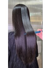 レイエレガンス(Rei Elegance) 縮毛矯正でツヤとまとまりのある髪へ