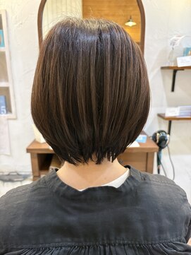ヴィアンカ(Vianca) 抜け感ショートボブ