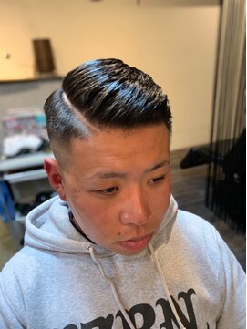 バーバー スタジオ ラフテル(Barber Studio RAFTEL) クラシック七三分けスキンフェード