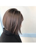 前下がりミニボブ×ラベンダーベージュ