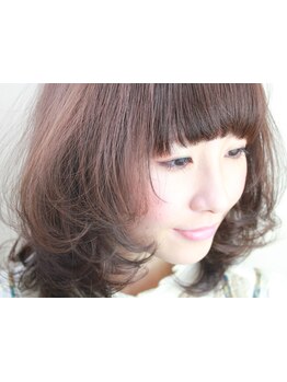 デジタルパーマは髪が傷むと思っているあなたにぜひ♪ダメージを最小限に抑えて思い通りのカールが実現！