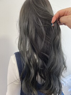 シルエット 美容室 透け感　グレー　グレージュ　　八戸　20代　30代　40代