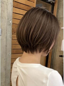 ヘアカロン 熊本本店(Hair CALON) ショートカットベージュハイライトカラー脱白髪染め