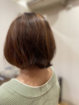 スノウ(snow) ニュアンスなボブ