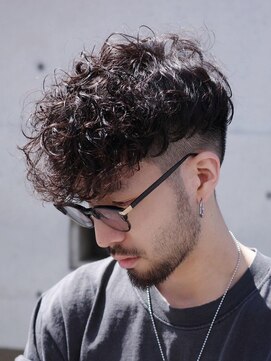 フィフスパーク(fifth PARK) 渋谷スペインカールラルフカール刈り上げ高めツーブロックメンズ