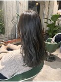 オリーブベージュ