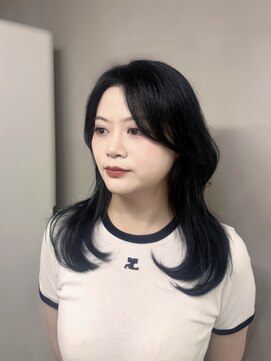 ジーナ 梅田(Zina) 【梅田】大人ナチュラルくびれヘア×暗髪ブルーブラック