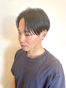 フラテロ(fratello) センターパートマッシュ