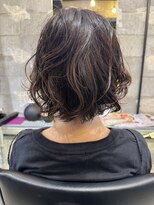 アイノート aino+oto&nbsp;小顔＆スタイルアップを狙った女性らしさ溢れるエアリーボブ