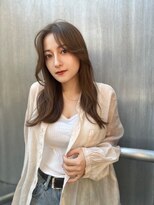 レッドネオ エビス(Redneo ebisu)&nbsp;20代30代大人可愛い韓国風センターパートくびれ顔周りカット