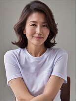 キヴィ(kivi)&nbsp;白髪ぼかしハイライト×大人レイヤーミディアム