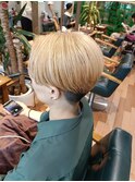 ８月　ハンサムショート　ブリーチカラー