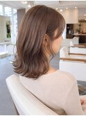 柔らかブラウンの大人ミディ