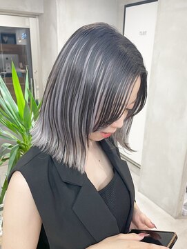 ミオ バイ レニア(mio by ReniA) インナーブリーチ2回のインナーカラー