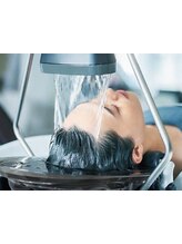 《個室》×《頭浸浴》で特別なヘッドスパ体験を♪頭皮環境改善はもちろんリラックス効果も◎