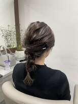 アミー 駒澤(Ammy komazawa)&nbsp;【お呼ばれヘア】編みおろしアレンジ