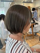 ネオリーブ チロル 横浜西口店(Neolive CiroL.)&nbsp;似合わせショート　明るめ　白髪染め　オリーブグレージュ