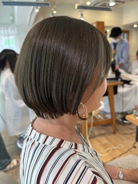 ネオリーブ チロル 横浜西口店(Neolive CiroL.) 似合わせショート　明るめ　白髪染め　オリーブグレージュ