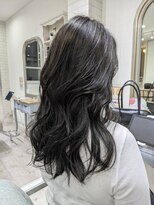 ガーデン バイ イル(GARDEN by illu Co.Ltd)&nbsp;ブラックオリーブ×ロングレイヤーで重すぎない艶髪ヘア◇