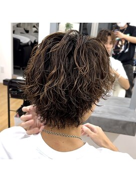 ビカム 名駅(become) 【SNS話題ブラウンサーフカール】メンズスパイラルウルフ名古屋